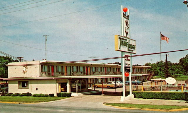Travelodge  - Michigan City Indiana Location (newer photo)